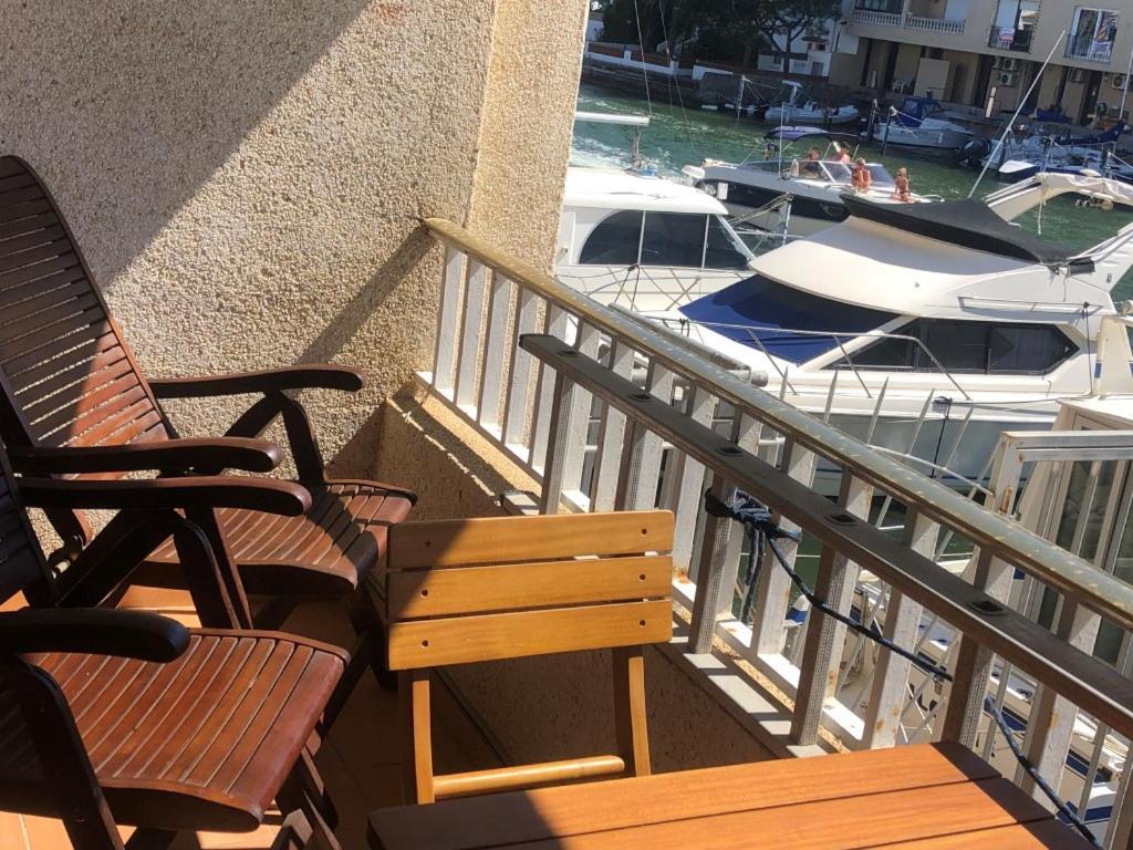 Port Ambar - Apartamento En La Marina De Empuriabrava - Balcon Con Vistas Al Canal - Playa - Wifi 外观 照片